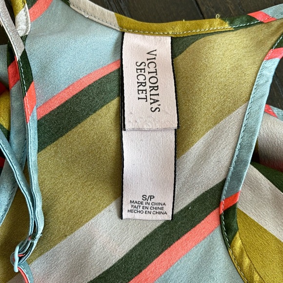 Victoria's Secret Size Small Silky Blouse Racerback Light Blue/Green/Coral - Picture 7 of 9